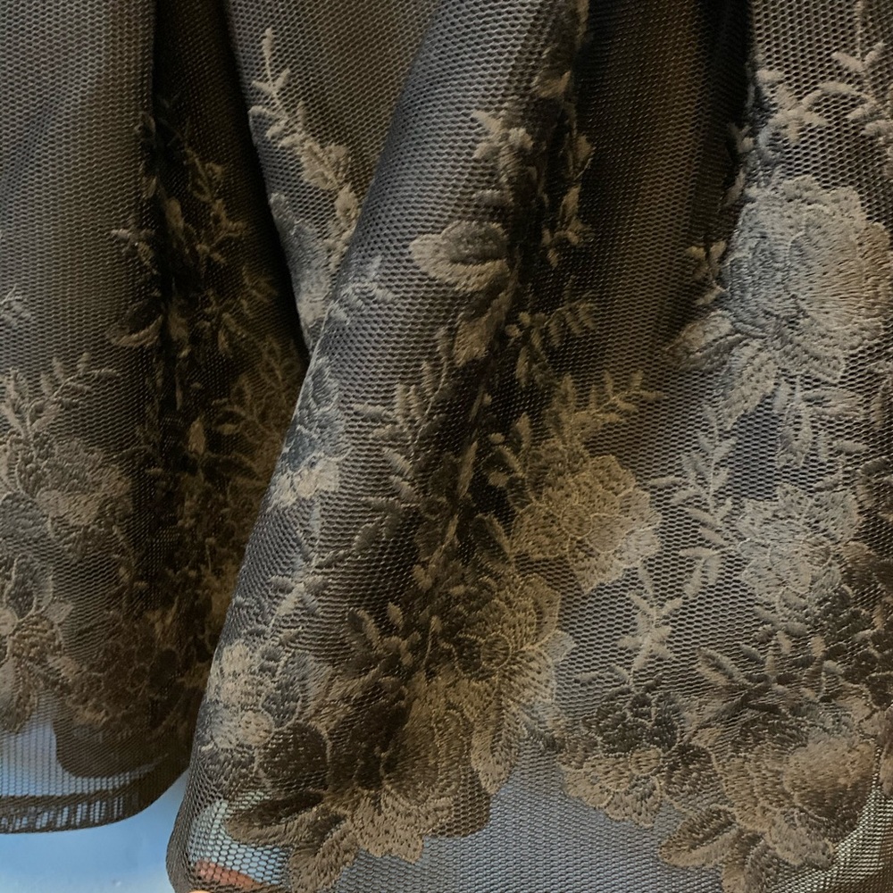 Dress - Picture 6 of 6
